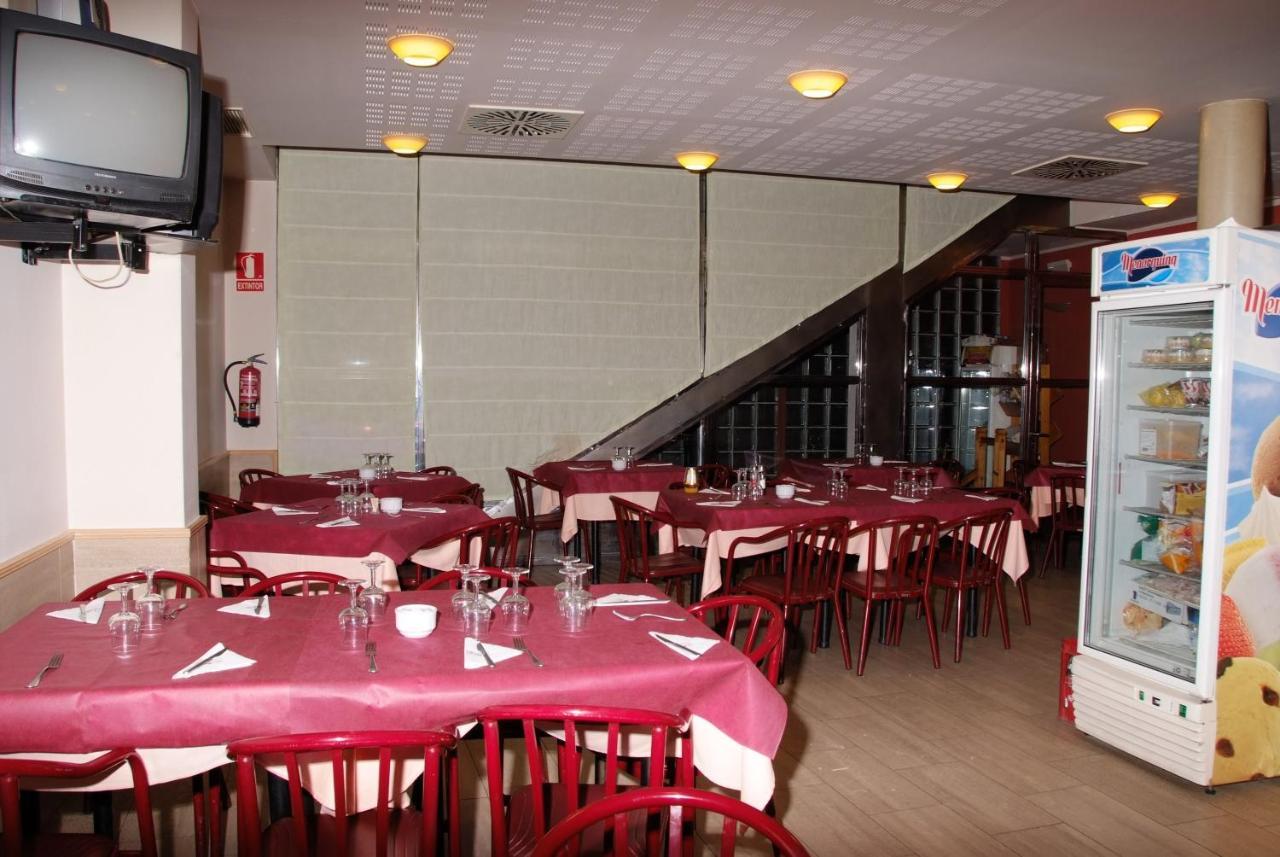 Hostal Restaurante Baraka Alagón Extérieur photo