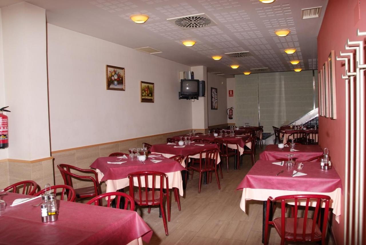 Hostal Restaurante Baraka Alagón Extérieur photo