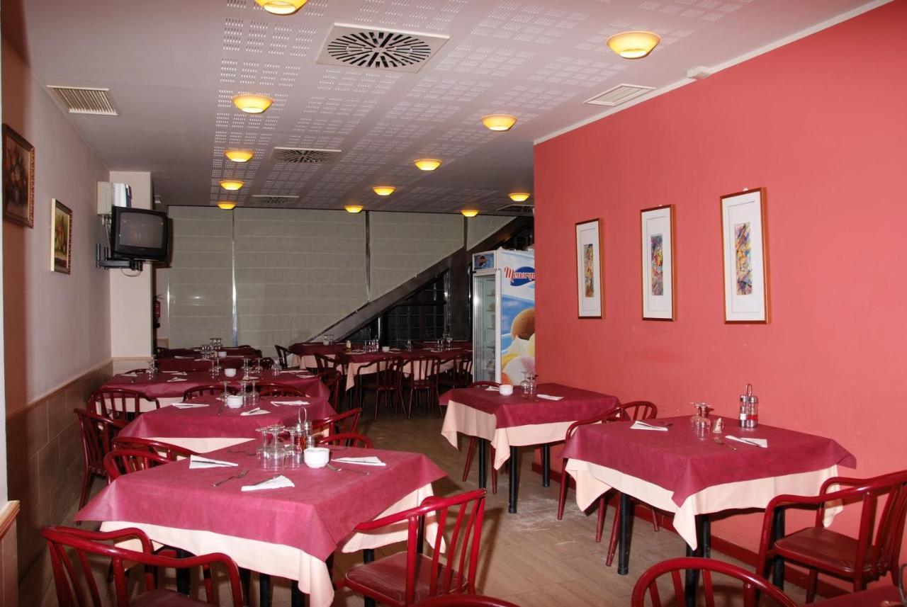Hostal Restaurante Baraka Alagón Extérieur photo